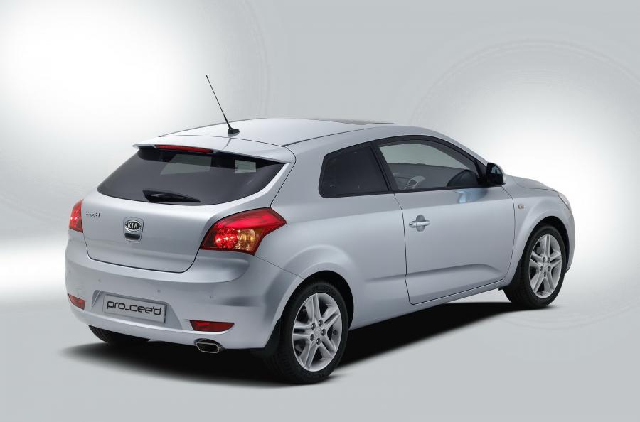  Kia pro_cee&rsquo;d 2008 года  (фото 102 из 182)